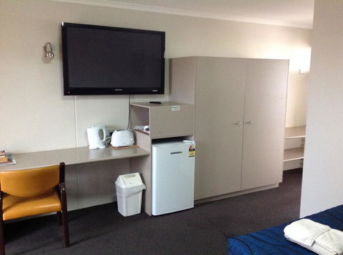 Tannum Sands Hotel / Motel - e-Seniors 3
