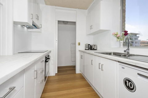 Tasman Towers - Unit 13 - e-Seniors 2