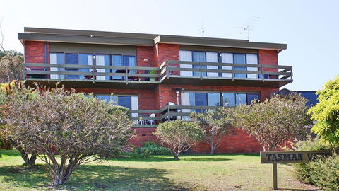 Tasmanviews - e-Seniors 0