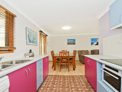 Tea Tree Cottage - Great Yard For Pets And Kids - e-Seniors 1