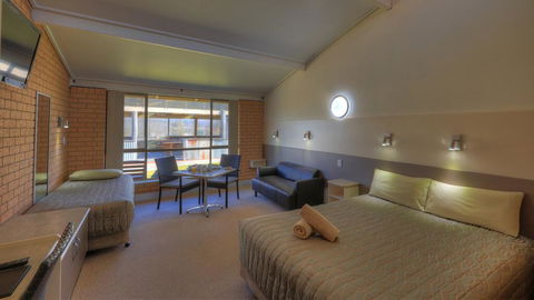 Tenterfield Motor Inn - e-Seniors 2