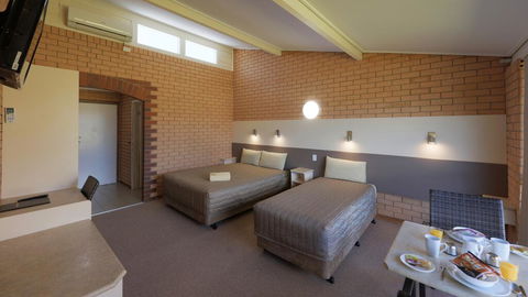 Tenterfield Motor Inn - e-Seniors 1