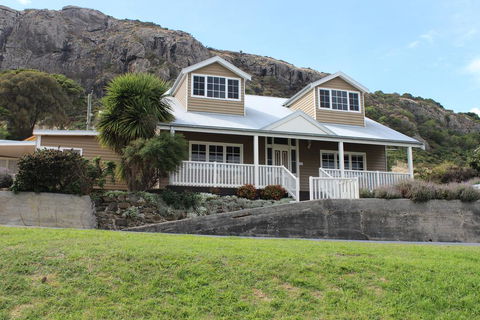 The Ark Stanley Luxury Bed And Breakfast - e-Seniors 0