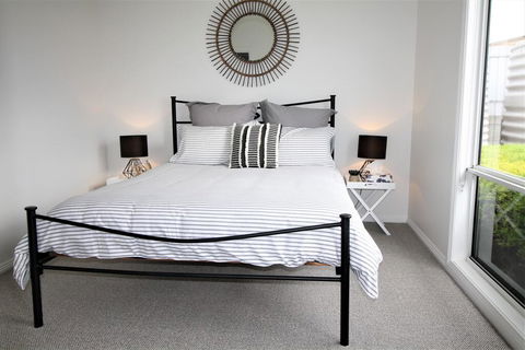 The Beach House - Point Turton - e-Seniors 3