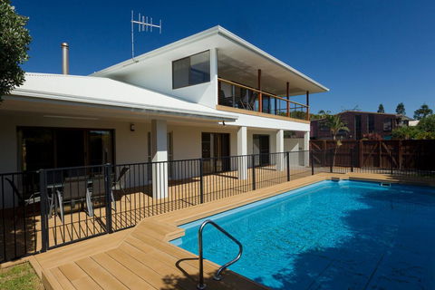 The Beach House At One Mile - 6 Burrawong - e-Seniors 3