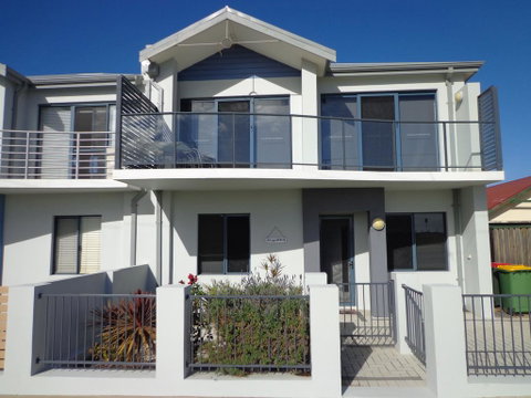 The Beach Villa Bunbury - e-Seniors 0
