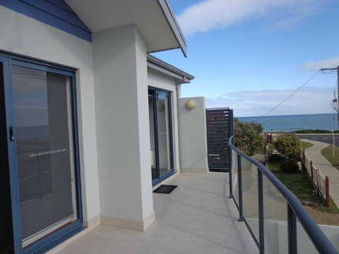 The Beach Villa Bunbury - e-Seniors 2