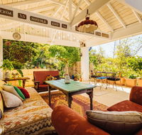 The Blue Beach House - e-Seniors