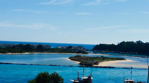 The Boathouse A 3 Bedroom House - e-Seniors 0