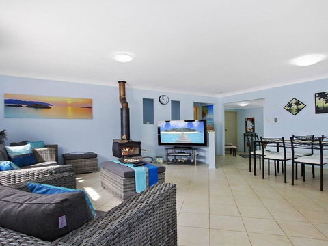 The Burra Break - 3 Minute Walk To Beach Access - e-Seniors 0