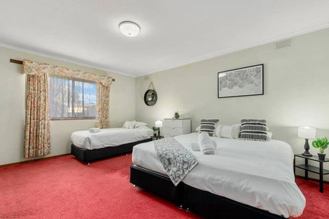 The Calzburg Guest Home - e-Seniors 0
