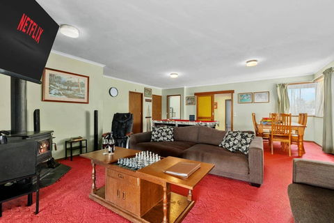 The Calzburg Guest Home - e-Seniors 2