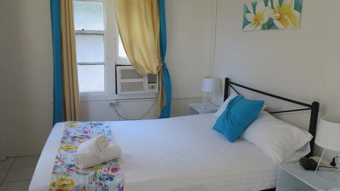 The Captain's Manor On Cook Unit 8 - e-Seniors 2