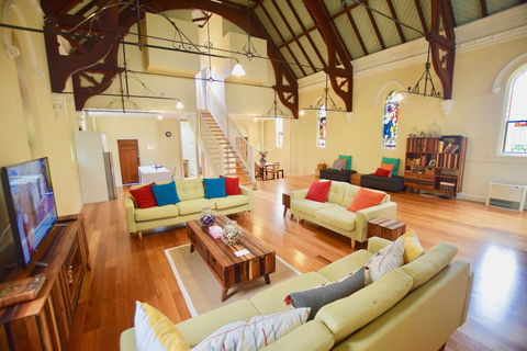 The Church @ Woodford - e-Seniors 0