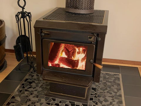 The Cosy Cottage - e-Seniors 1