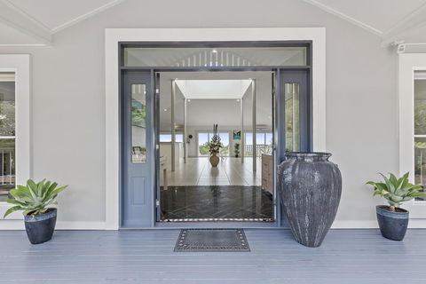 The Country House At Hunchy Montville - e-Seniors 0