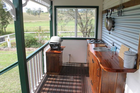 The Dollhouse Cottage - e-Seniors 3