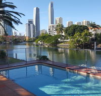 The Emerald Surfers Paradise - e-Seniors