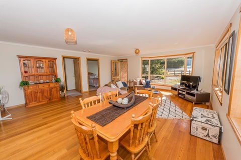 The Hazards Beach Escape - e-Seniors 1