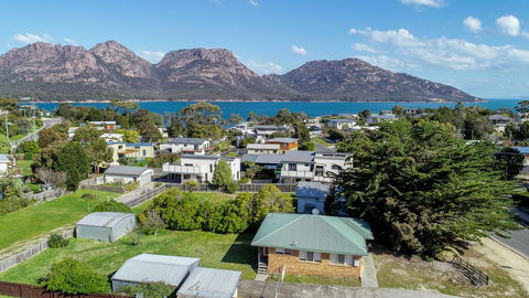 The Hazards Beach Escape - e-Seniors 0