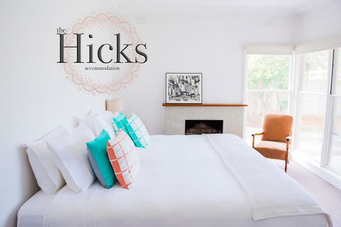 The Hicks - e-Seniors 0