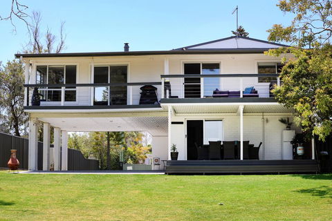 The Jetty At Culburra Beach - Pet Friendly Waterfront - e-Seniors 0