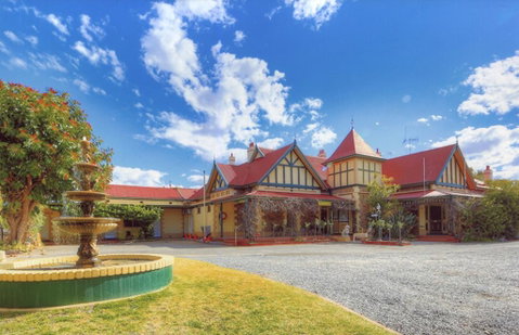 The Lodge Outback Motel - e-Seniors 0