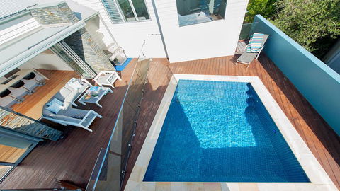 The Lookout - Ultra Modern And Luxurious - e-Seniors 2