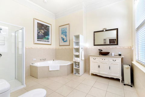 The Madsen Boutique Hotel - e-Seniors 3