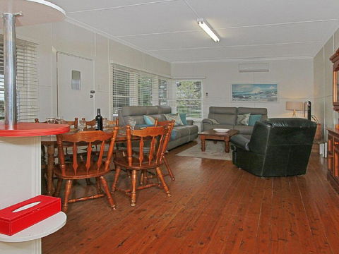 The Marlin - A Gem Close To Rock Pools - e-Seniors 3