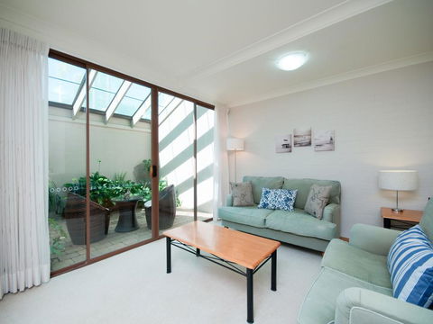 The Moorings, 5/4 Cromarty Road - e-Seniors 2