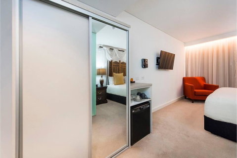 The Nest - Boho Bedroom Near The City With Roof Terrace - e-Seniors 1