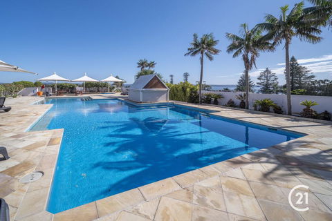 The Oaks Waterfront Resort,Unit 510 - e-Seniors 1