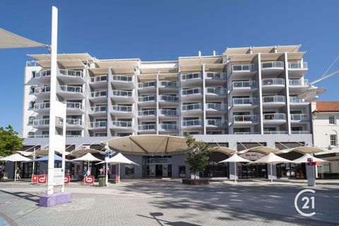 The Oaks Waterfront Resort,Unit 510 - e-Seniors 0