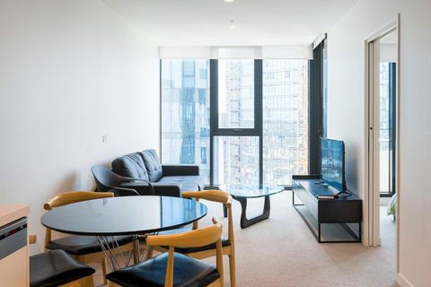 The Platinum Apartment In Melbourne - e-Seniors 3