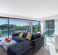 The Princess of Bulimba - Executive 3BR Bulimba Apartment with Large Balcony Next to Oxford St - e-Seniors