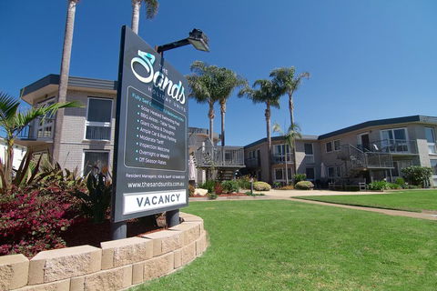The Sands Holiday Apartments - e-Seniors 0