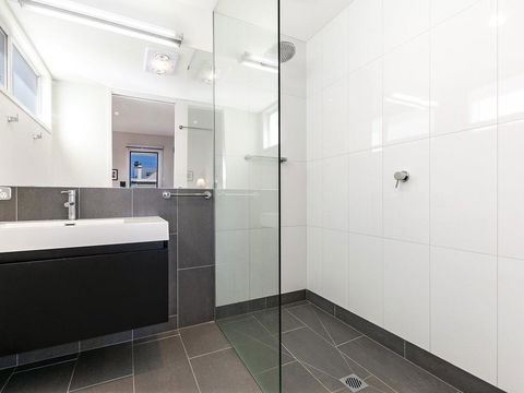 The Townhouse - e-Seniors 1