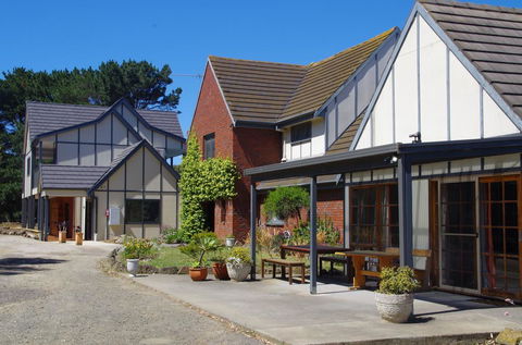 The View On Grossmans - e-Seniors 1