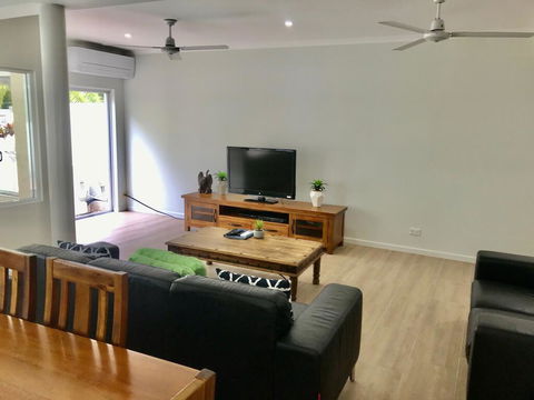 The Villas Palm Cove - e-Seniors 3