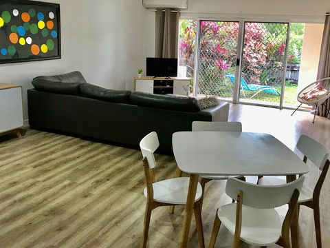 The Villas Palm Cove - e-Seniors 2