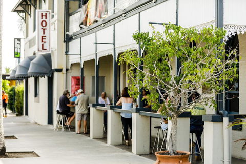 The Waterloo Bay Hotel - e-Seniors 1