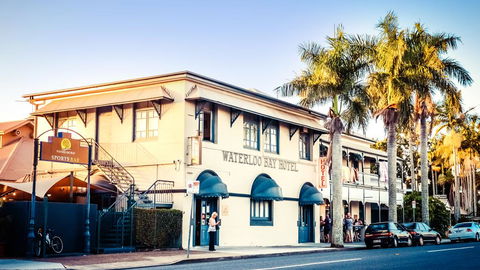The Waterloo Bay Hotel - e-Seniors 0
