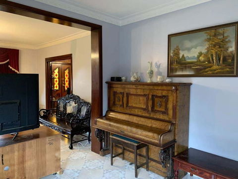 Thomastown Antique House Room 3 - e-Seniors 2