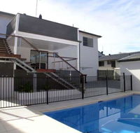 Thurlow Beach House with pool - stroll to CBD and Dutchies Beach - e-Seniors