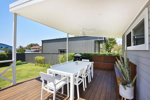 Tilly's Retreat - Pet Friendly - 3 Min Walk To Beach - e-Seniors 0
