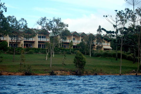 Tinaroo Lake Resort - e-Seniors 2