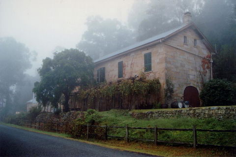 Tizzana Winery Bed And Breakfast - e-Seniors 0