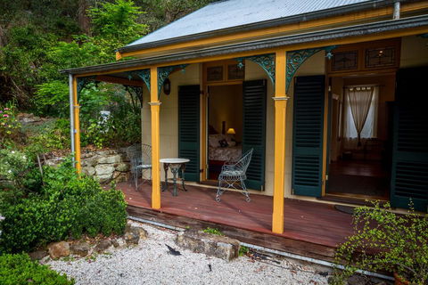 Tizzana Winery Bed And Breakfast - e-Seniors 3