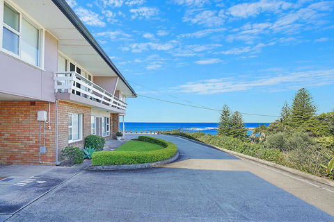 Toowoon Bay Beachside Unit, Unit 4 - e-Seniors 0